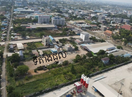 ដី និងឃ្លាំងជួល ក្រុងប៉ោយប៉ែត