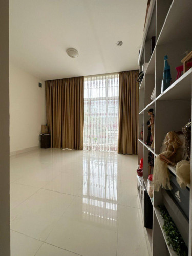 ផ្ទះអាជីវកម្មលក់