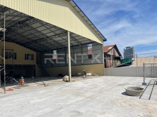 ឃ្លាំងសម្រាប់ជួលនៅសែនសុខ