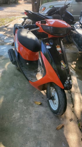 ម៉ូតូនៅស្អាតមិនដែលសូវប្រើ
