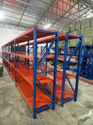 ធ្នើឃ្លាំង