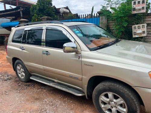 ម្ចាស់ដើមទី1 ថ្មីណាស់ 01 ប៉ុង 2 limited V6 ពណ៍ស្ករ