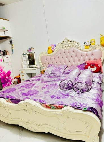 គ្រែឈេីគៀបក្បាច់លក់150$ដាច់