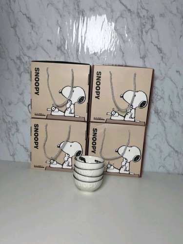 ចានចង្កឹះ តុកត្តា 1set មាន 4ចាន = 10$ Original Snoopy