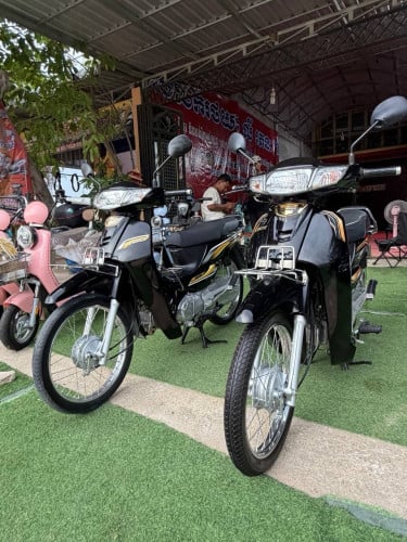 លក់​ឡៃឡុង​អាសង់​2គ្រឿង​ ម្ចាស់​ដើម​022​ និង​018​ លក់1950$ បង់​រំលស់​បាន​