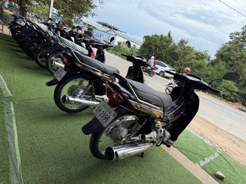 លក់​ឡៃឡុង​អាសង់​2គ្រឿង​ ម្ចាស់​ដើម​022​ និង​018​ លក់1950$ បង់​រំលស់​បាន​