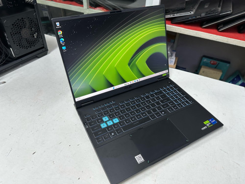 មួយទឹកខ្ចី ស្អាតដូចថ្មី 2.5k 165hz