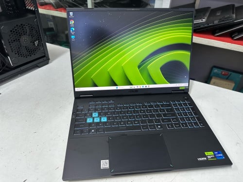 មួយទឹកខ្ចី ស្អាតដូចថ្មី 2.5k 165hz