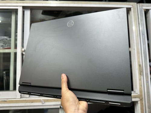 មួយទឹកខ្ចី ស្អាតដូចថ្មី 2.5k 165hz
