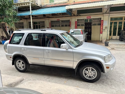 ឡានថ្មីដាច់​ ឆ្នាំ2000​ S ប៉ុង