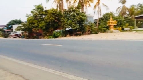 ដីលក់ផ្លូវជាប់ផ្លូវ20A