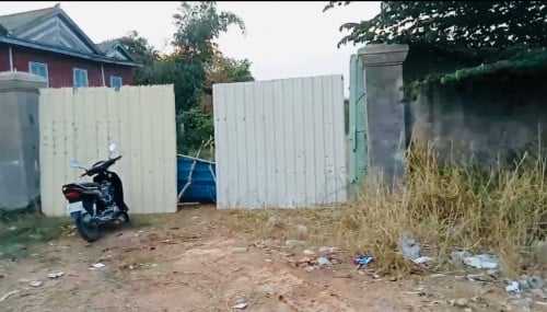 ដីលក់ផ្លូវជាប់ផ្លូវ20A