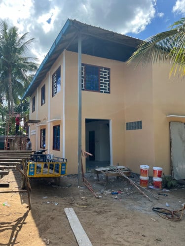 ផ្ទះលក់ 52000$ ចចារ ទំហំដី281 ម៉ែត្រការ៉េ សាច់ផ្ទះ 8x12 ផ្ទះសង់ហើយ ៩០%មានប្លង់រឹង អាចសង់តបានមួយជាន់