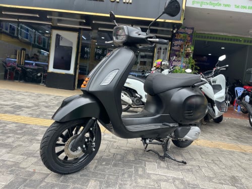 កាត់ថ្មីៗ. ម៉ូតូនៅស្អាត. 90%
