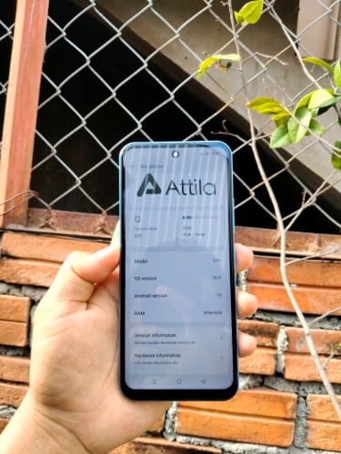 ទូរសព្ទខ្លាំង Atilla ថ្មធំ camera  ច្បាស់អេក្រង់ល្បឿនលឿន