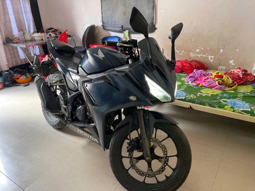 ម៉ូតូCB