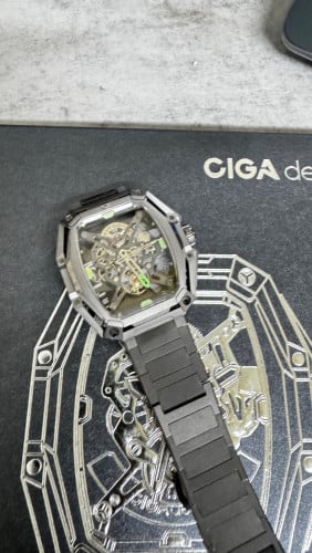 នាឡិការ CiGA