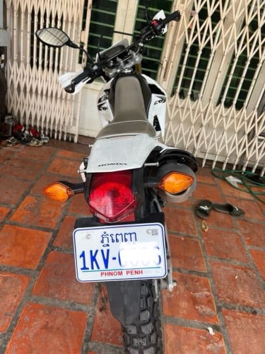 ម៉ូតូ CRF លក់