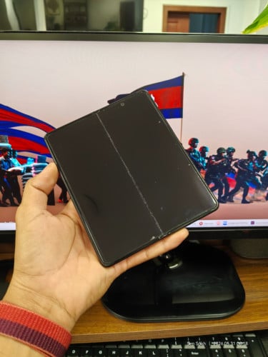 លក់ Fold 3 5G (12G/256G) sim 2​ ក្រុមហ៊ុន ដូចរូបការប្រើប្រាស់គ្មានបញ្ញា