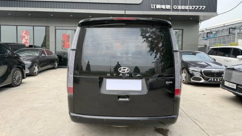 រដយន្តមួយទឹក HYUNDAI H1 2022 តួរថយន្តនៅថ្មីមួយជុំ
