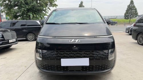 រដយន្តមួយទឹក HYUNDAI H1 2022 តួរថយន្តនៅថ្មីមួយជុំ