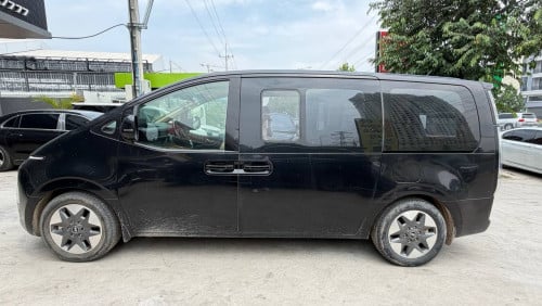 រដយន្តមួយទឹក HYUNDAI H1 2022 តួរថយន្តនៅថ្មីមួយជុំ