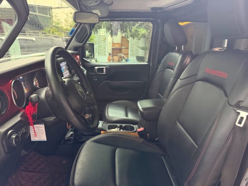 លក់បន្ទាន់ Jeeb  wrangler
