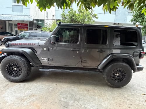 លក់បន្ទាន់ Jeeb  wrangler