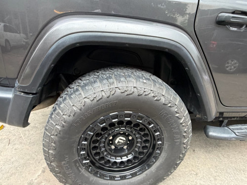 លក់បន្ទាន់ Jeeb  wrangler
