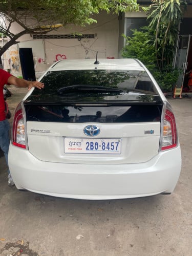 ឡានលក់ PRIUS 010. Option 3