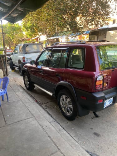 ឡានលក់ RAV4 ឆ្នាំ1997 ពណ៌ក្រហម