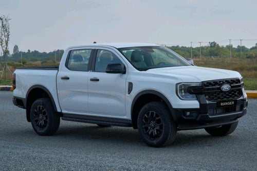 𝐅𝐨𝐫𝐝 𝐑𝐚𝐧𝐠𝐞𝐫 Sport 𝟑.𝟎𝐋 តម្លៃ 𝟒𝟖,𝟗𝟎𝟎$