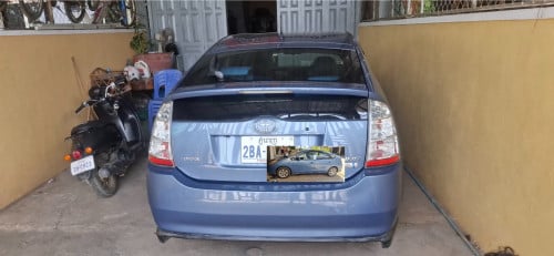 ឡាន toyota prius 06 Half full លក់