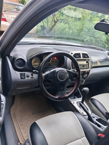 ឡានលក់Toyota RAV4 L 02 ប៉ុង1