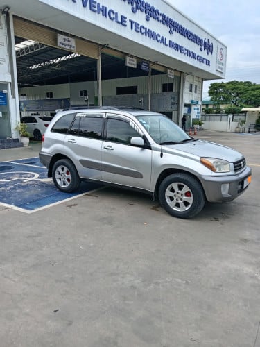 ឡានលក់Toyota RAV4 L 02 ប៉ុង1