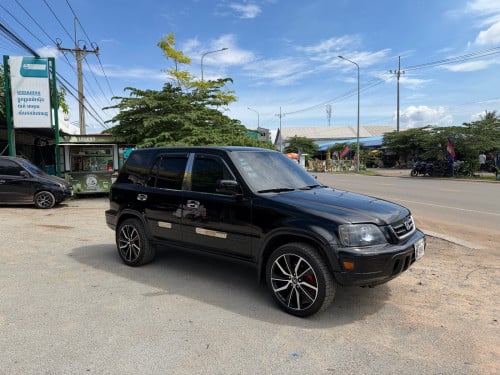 💥លក់CR-V ឆ្នាំ99 ឡានលេងហើយម៉ាអេម បង់រំលោះបាន✅