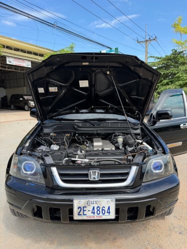 💥លក់CR-V ឆ្នាំ99 ឡានលេងហើយម៉ាអេម បង់រំលោះបាន✅