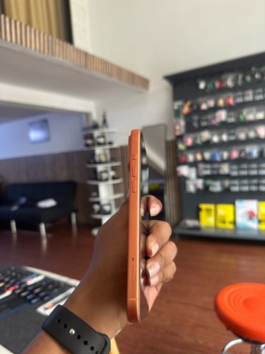 លក់ដាច់លុយ😑iPhone 17 Pro Max CH/A 950$ ឥវ៉ាន់អត់ស្កេន ថ្ម100% សាក189ដង