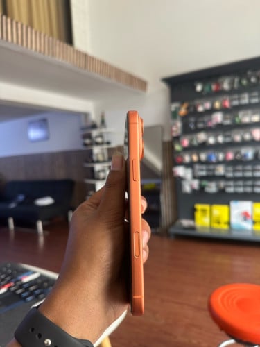 លក់ដាច់លុយ😑iPhone 17 Pro Max CH/A 950$ ឥវ៉ាន់អត់ស្កេន ថ្ម100% សាក189ដង