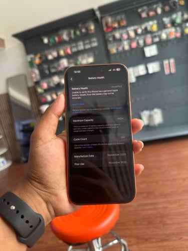 លក់ដាច់លុយ😑iPhone 17 Pro Max CH/A 950$ ឥវ៉ាន់អត់ស្កេន ថ្ម100% សាក189ដង