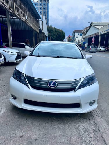 010 HS 250 ក្នុង លឿង ថ្មី មិនបាច់និយាយ ស្រុីន1ជុំ (Original Paint)