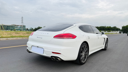 14年保时捷Panamera 4S四驱高性能版