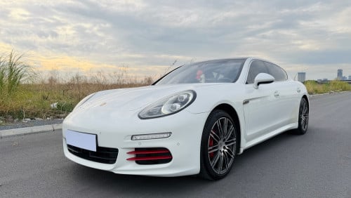 14年保时捷Panamera 4S四驱高性能版