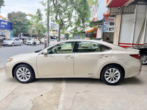 2013 LEXUS ES300h Hybrid Premium Full Option V4 2.5L រថយន្ត​ក្រដាសពន្ធថ្មី​