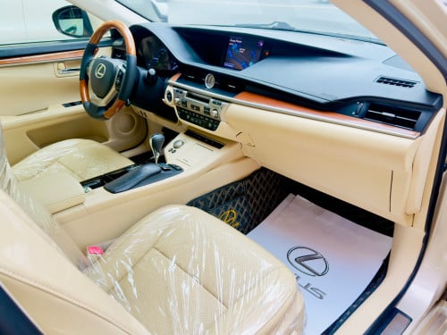 2013 LEXUS ES300h Hybrid Premium Full Option V4 2.5L រថយន្ត​ក្រដាសពន្ធថ្មី​