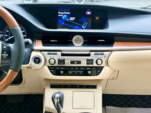 2013 LEXUS ES300h Hybrid Premium Full Option V4 2.5L រថយន្ត​ក្រដាសពន្ធថ្មី​