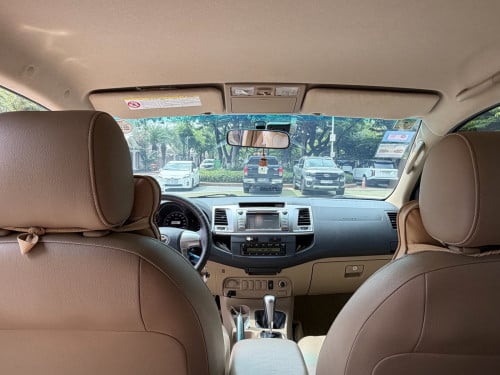 2015 Hilux Vigo ឡានអត់បុកប៉ះ 6មុឺនគីឡូ