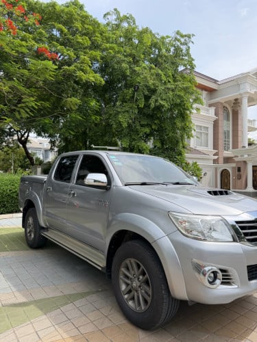 2015 Hilux Vigo ឡានអត់បុកប៉ះ 6មុឺនគីឡូ