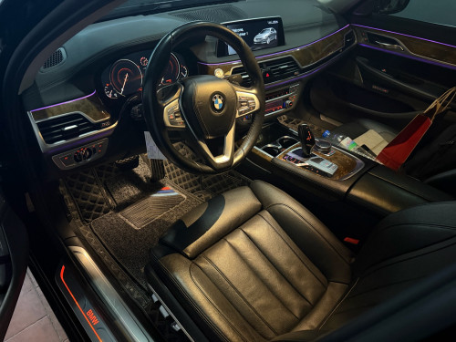 2016 BMW 740i ក្រដាសពន្ធ