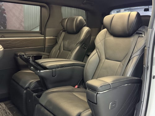 2024 Toyota Alphard Executive Lounge ម្ចាស់ដើម